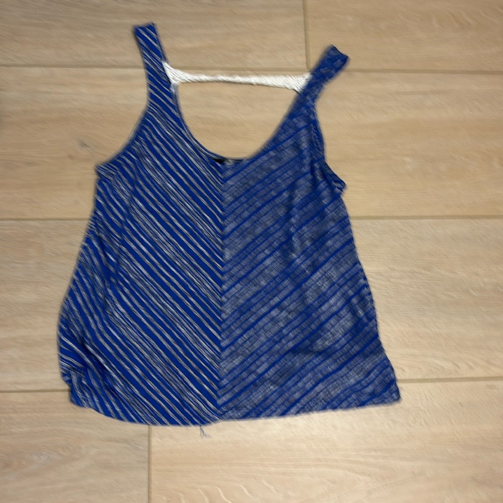 Iris Basic Women’s Striped Tank Size Small